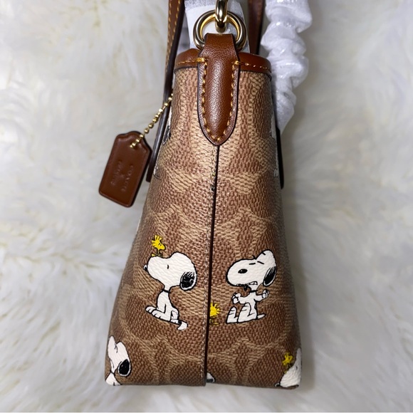Coach Snoopy Peanuts Mini Tote Crossbody purse New - Picture 14 of 14